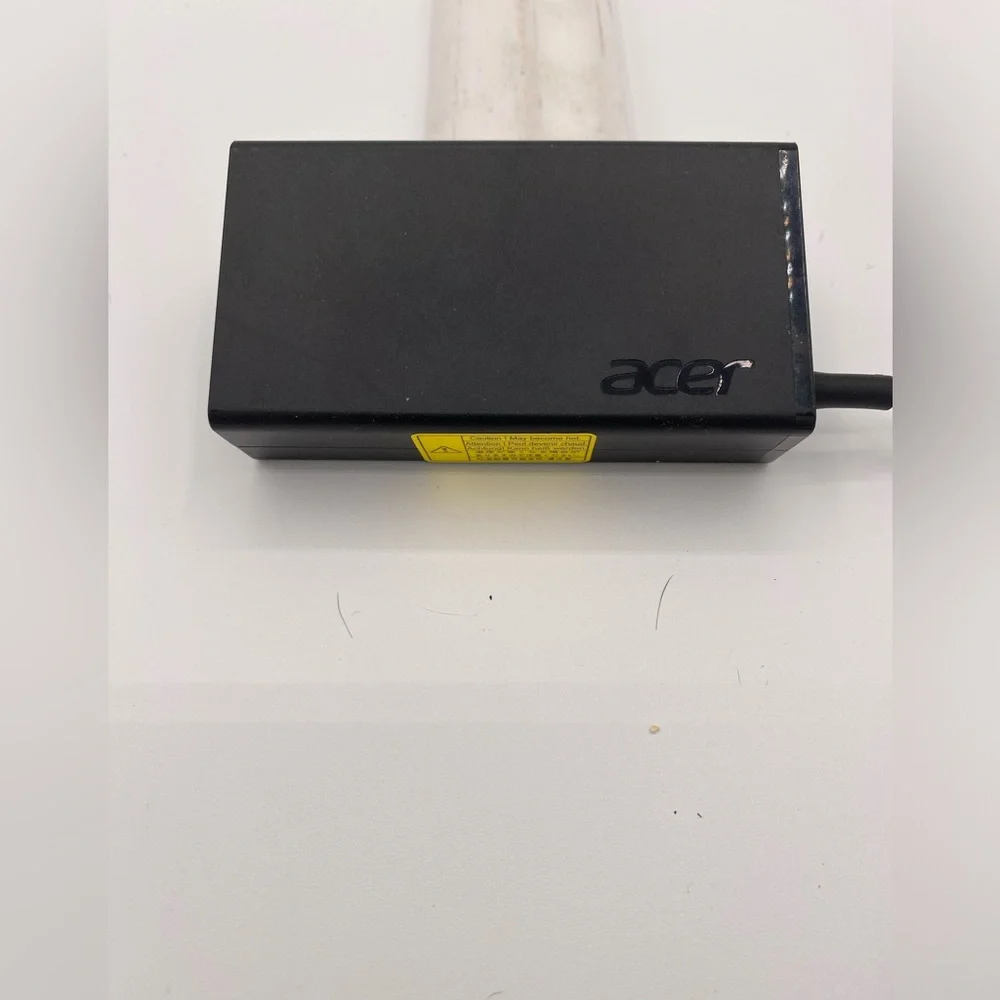 (1) ACER A11-065N1A 19V 3.42A 65W Genuine Original AC Power Adapter Charger EUC